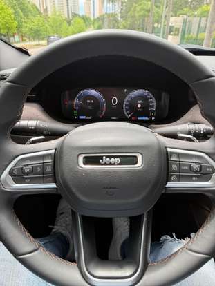 JEEP-COMMANDER-2022