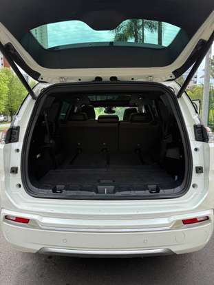 JEEP-COMMANDER-2022