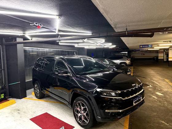 JEEP COMMANDER 2.0 TD380 TURBO DIESEL OVERLAND AT9