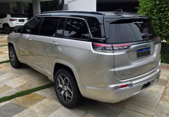 JEEP-COMMANDER-2022