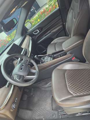 JEEP-COMMANDER-2022