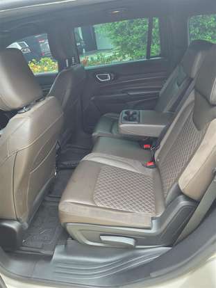 JEEP-COMMANDER-2022