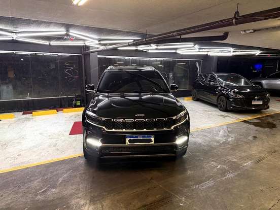JEEP-COMMANDER-2022