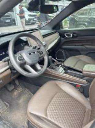 JEEP-COMMANDER-2025