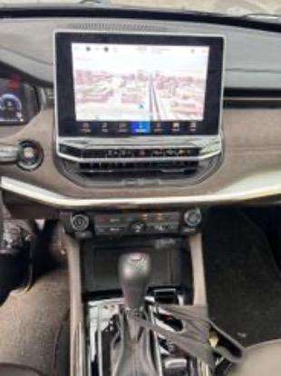 JEEP-COMMANDER-2025
