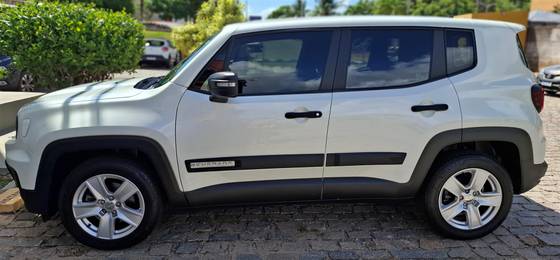 JEEP RENEGADE 1.3 T270 TURBO FLEX SPORT AT6