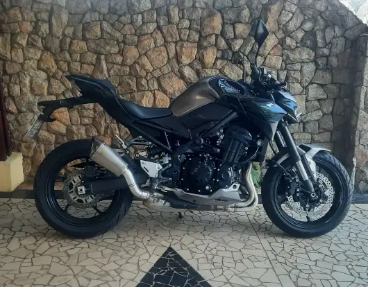KAWASAKI-Z900-2022