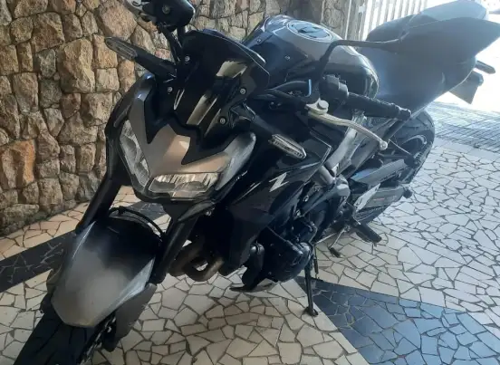 KAWASAKI-Z900-2022
