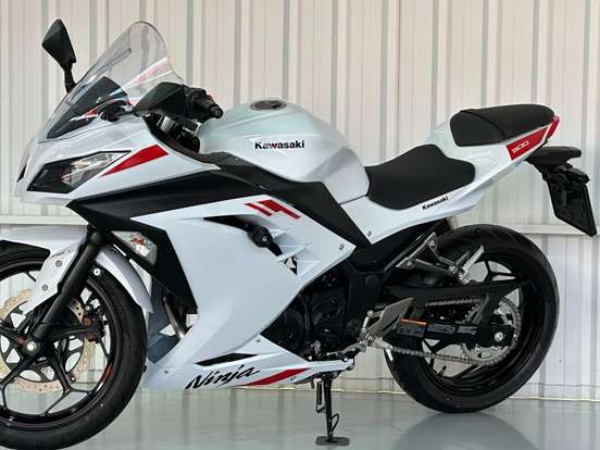 KAWASAKI-NINJA 300-2026