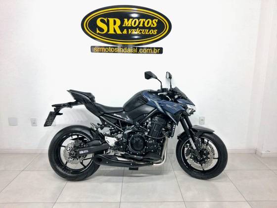 KAWASAKI Z900 