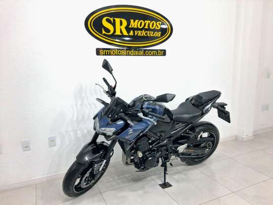 KAWASAKI-Z900-2022