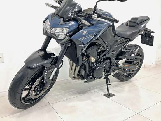 KAWASAKI-Z900-2022