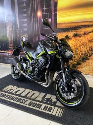 KAWASAKI-Z900-2021