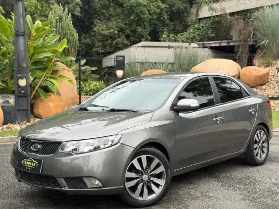 KIA-CERATO-2010