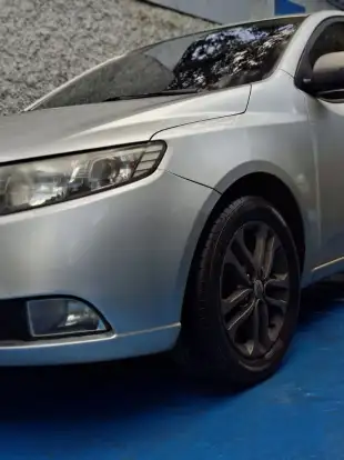 KIA-CERATO-2010