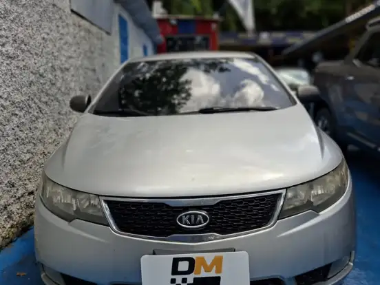 KIA-CERATO-1.6 E.221 SEDAN 16V GASOLINA 4P AUTOMÁTICO KIA-CERATO-2010