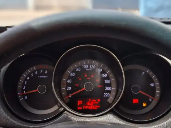 KIA-CERATO-1.6 E.221 SEDAN 16V GASOLINA 4P AUTOMÁTICO KIA-CERATO-2010
