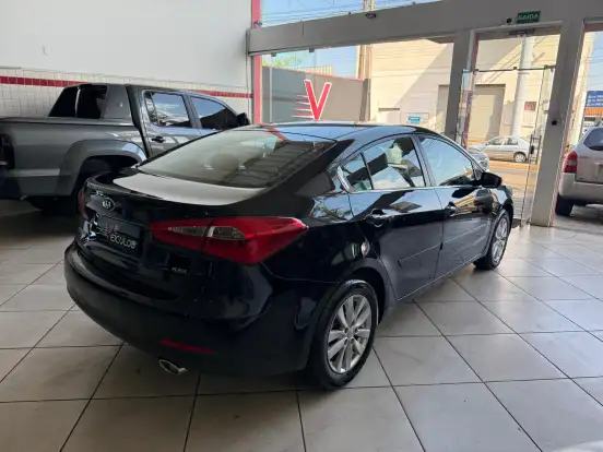 KIA-CERATO-1.6 SX 16V FLEX 4P AUTOMÁTICO KIA-CERATO-2014