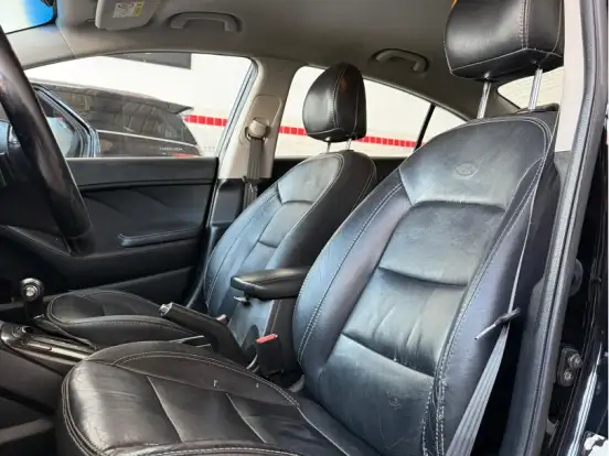 KIA-CERATO-1.6 SX 16V FLEX 4P AUTOMÁTICO KIA-CERATO-2014