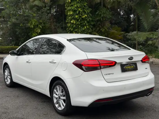 KIA-CERATO-1.6 SX 16V FLEX 4P AUTOMÁTICO KIA-CERATO-2018