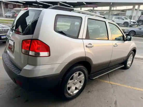 KIA-MOHAVE-2011