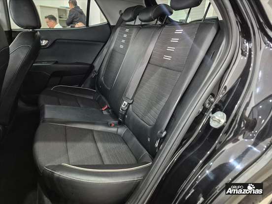 KIA-STONIC-2023