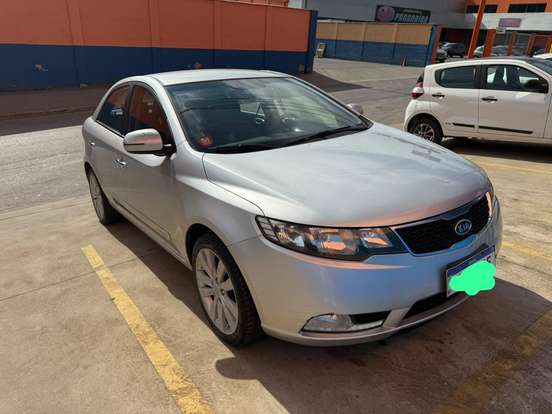 KIA-CERATO-2012
