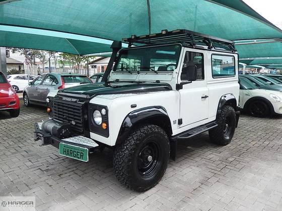 LAND ROVER DEFENDER 2.5 90 SW TETO RIGIDO 4X4 TURBO INTERCOOLER DIESEL 2P MANUAL