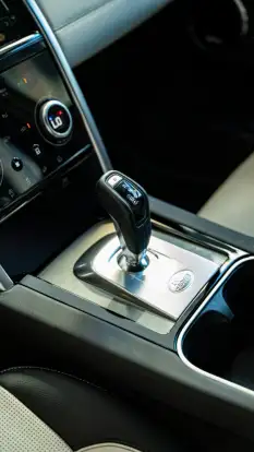 LAND ROVER-DISCOVERY SPORT-2023