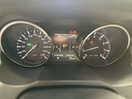 LAND ROVER-RANGE ROVER EVOQUE-2.0 PURE 4WD 16V GASOLINA 4P AUTOMÁTICO LAND ROVER-RANGE ROVER EVOQUE-2015