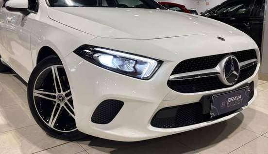 MERCEDES-BENZ-A 200-2019
