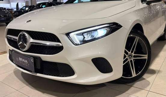MERCEDES-BENZ-A 200-2019