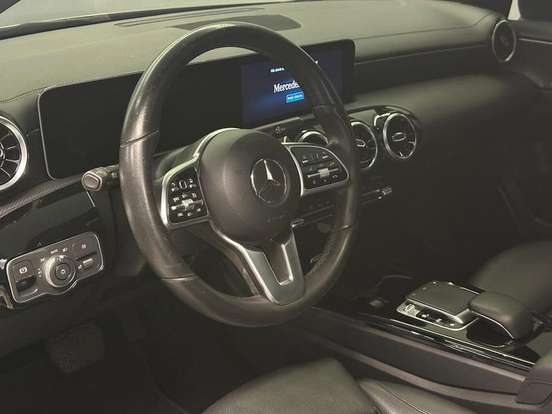 MERCEDES-BENZ-A 250-2018