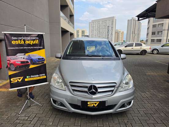 MERCEDES-BENZ-B 180-2010