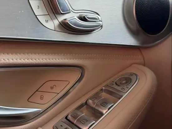 MERCEDES-BENZ-C 200-2.0 CGI AVANTGARDE 16V GASOLINA 4P AUTOMÁTICO MERCEDES-BENZ-C 200-2015