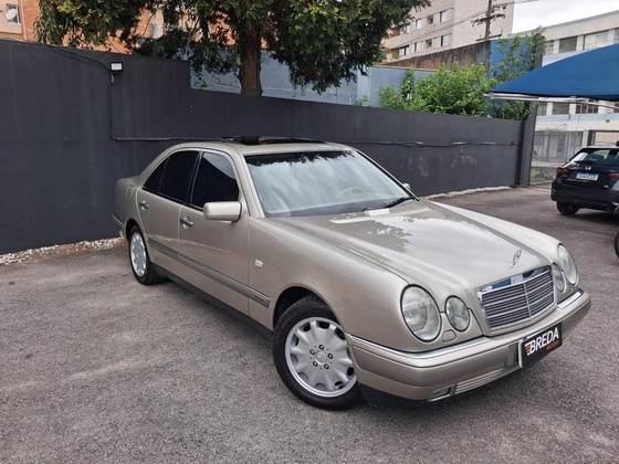 MERCEDES-BENZ E 320 3.2 ELEGANCE TOURING V6 GASOLINA 4P AUTOMÁTICO