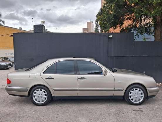MERCEDES-BENZ-E 320-3.2 ELEGANCE TOURING V6 GASOLINA 4P AUTOMÁTICO MERCEDES-BENZ-E 320-1997