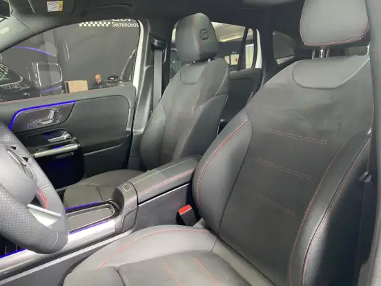 MERCEDES-BENZ-GLA 200-2025