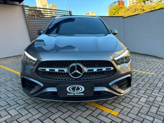 MERCEDES-BENZ-GLA 200-2024