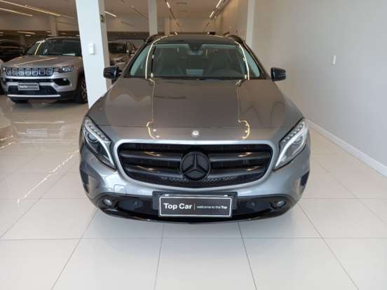 MERCEDES-BENZ-GLA 200-2017