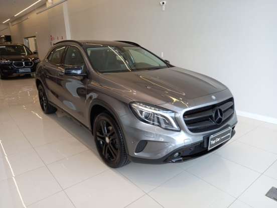 MERCEDES-BENZ-GLA 200-2017