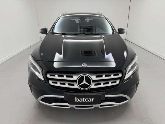 MERCEDES-BENZ-GLA 200-2019