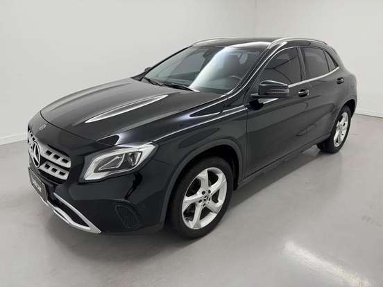 MERCEDES-BENZ-GLA 200-2019