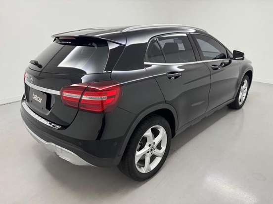 MERCEDES-BENZ-GLA 200-2019