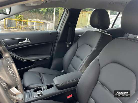 MERCEDES-BENZ-GLA 200-2016