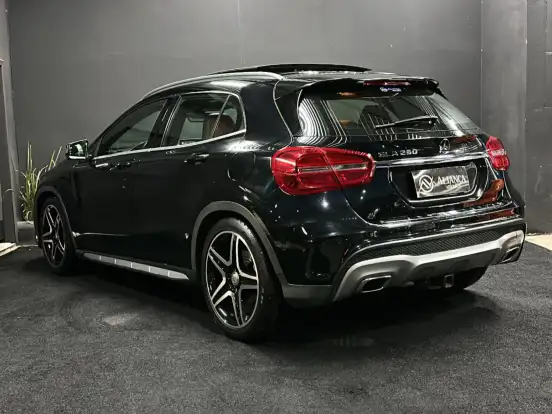 MERCEDES-BENZ-GLA 250-2.0 16V TURBO GASOLINA SPORT 4P AUTOMÁTICO MERCEDES-BENZ-GLA 250-2016