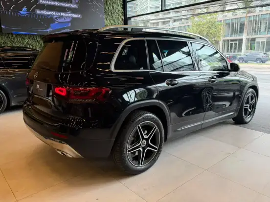 MERCEDES-BENZ-GLB 200-2020