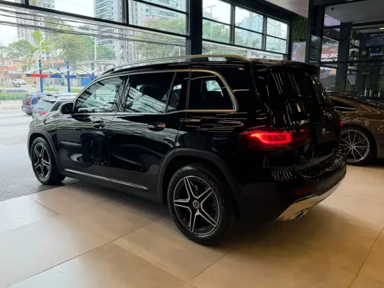 MERCEDES-BENZ-GLB 200-2020