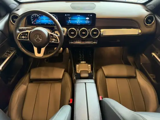 MERCEDES-BENZ-GLB 200-2020