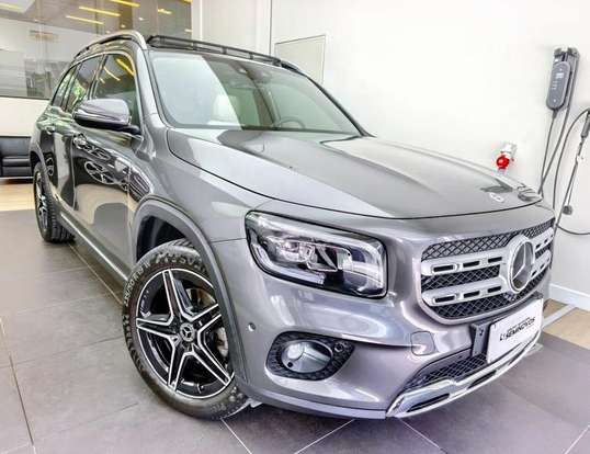 MERCEDES-BENZ-GLB 200-2022
